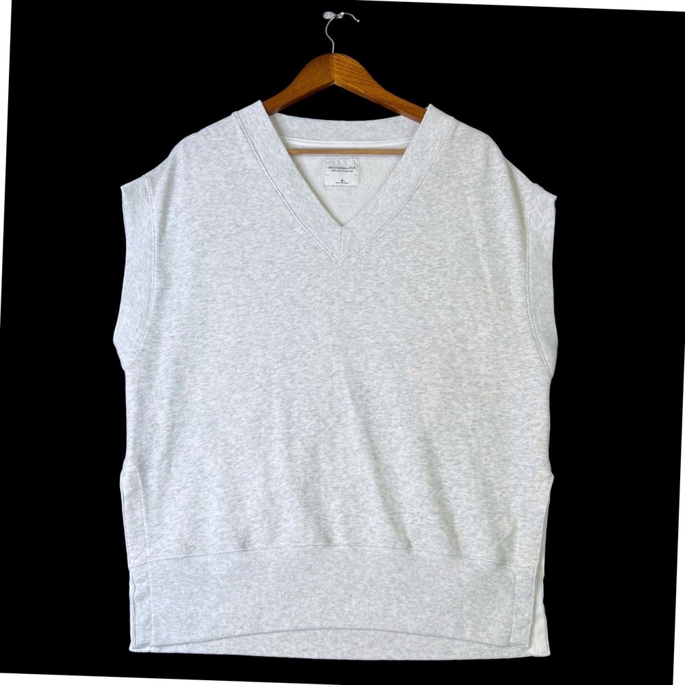Abercrombie & Fitch Soft Collection M V-Neck Sleeveless Sweater Gray Minimalist